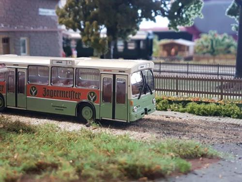 Modellbahnanlage MEC: Bayreuth- AltstadtWer kennt Ihn nicht mehr? Der Stadtbus der Stadtwerke Bayreuth im unverkennbaren grün mit Werbung! 